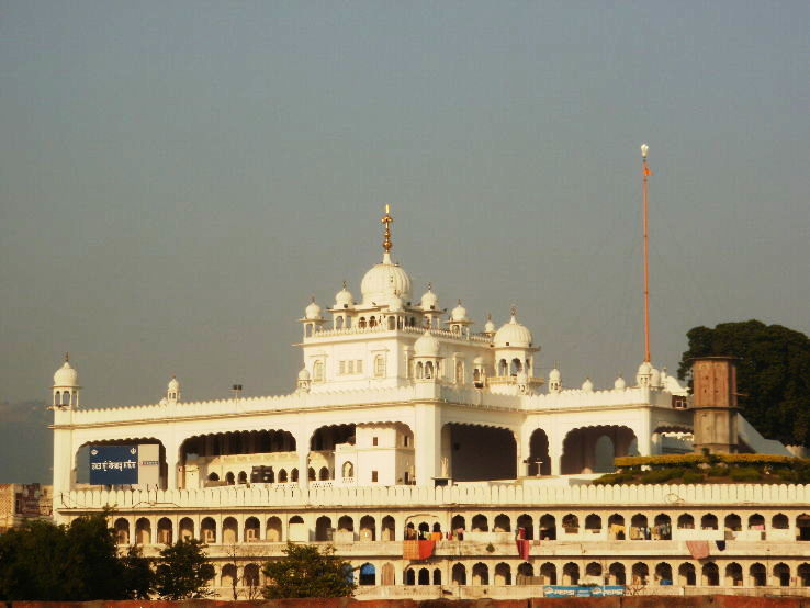 2. Sri Takht Keshgarh Sahib
